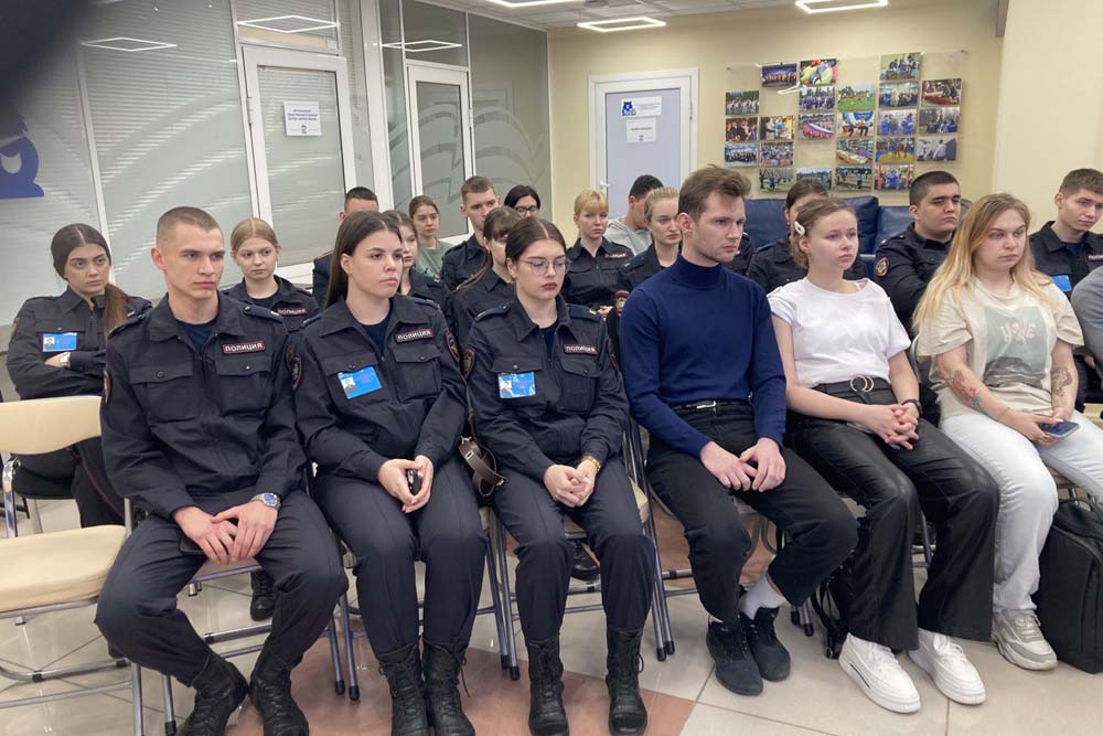 Студенты НИУ «БелГУ» встретились с участниками СВО