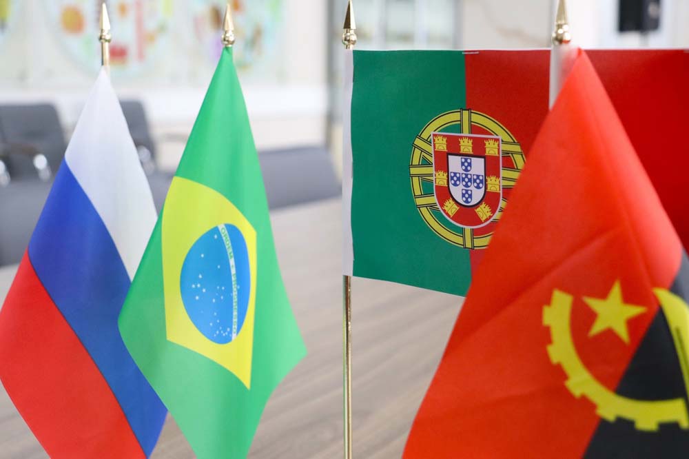 В НИУ «БелГУ» прошла очередная встреча Литературного салона