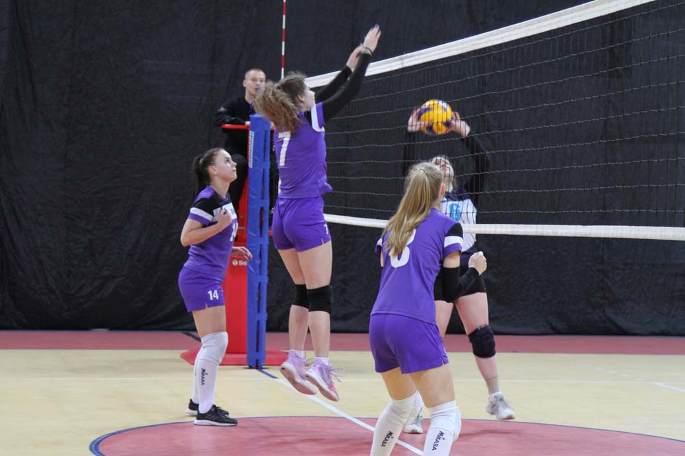 Женская команда пединститута по волейболу выиграла спартакиаду НИУ «БелГУ»