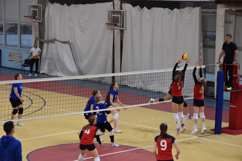 Женская команда инжинирингового колледжа выиграла Спартакиаду НИУ «БелГУ» по волейболу