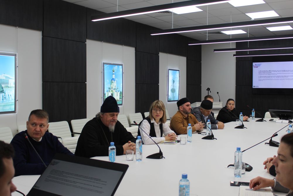 Противодействию идеологии терроризма в вузах посвятили круглый стол в Белгороде