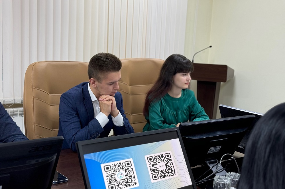 Студенты НИУ «БелГУ» представили университет на встрече в Избиркоме Белгородской области