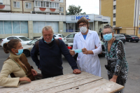 Актив "Православные добровольцы" провел акцию "Подари маску"