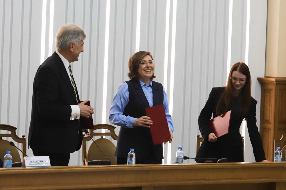 В НИУ «БелГУ» состоялось подписание соглашения между университетом и обучающимися