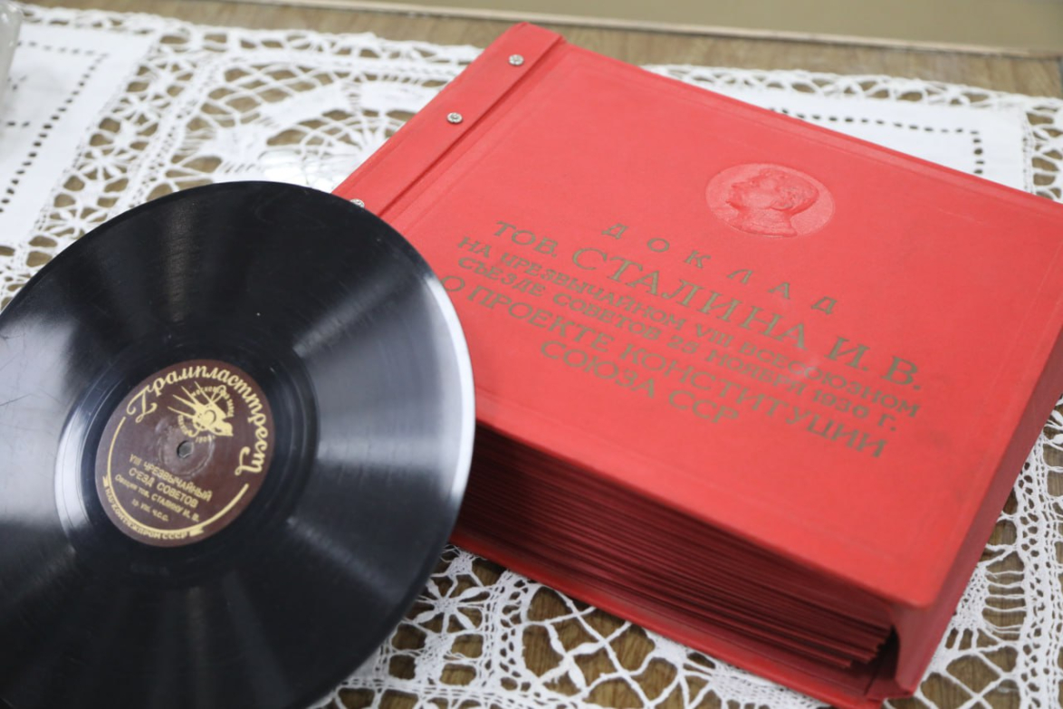 В НИУ «БелГУ» состоялся второй «Со-творческий Вернисаж»