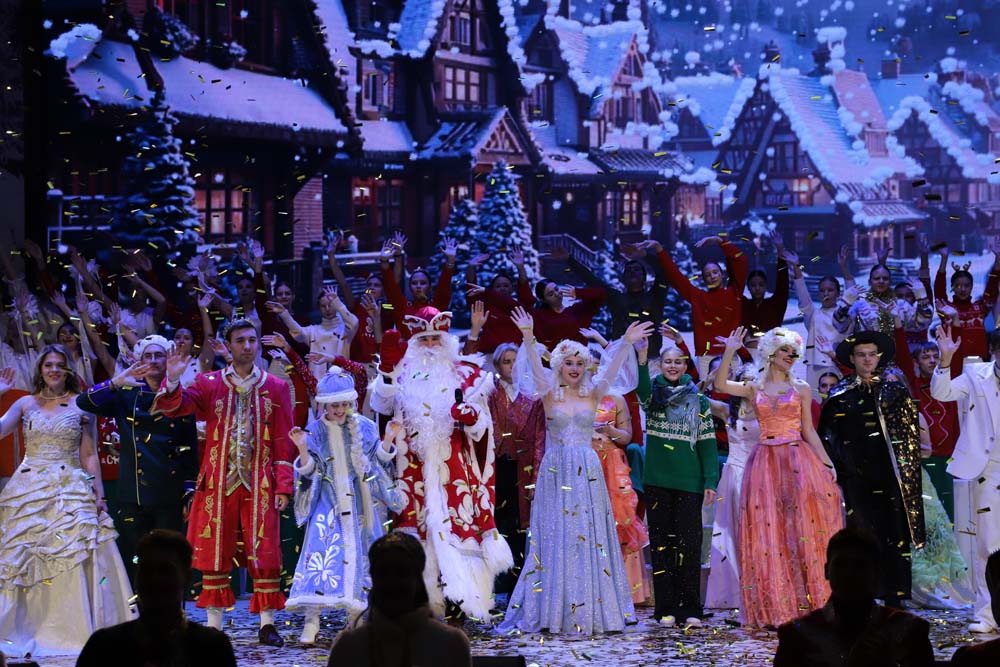 Белгородский госуниверситет поздравляет коллектив с Новым годом