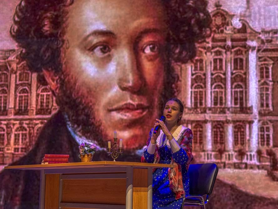 В НИУ «БелГУ» наградили талантливых первокурсников