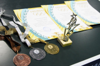 Преподаватели и студенты сыграли вместе в настольный теннис