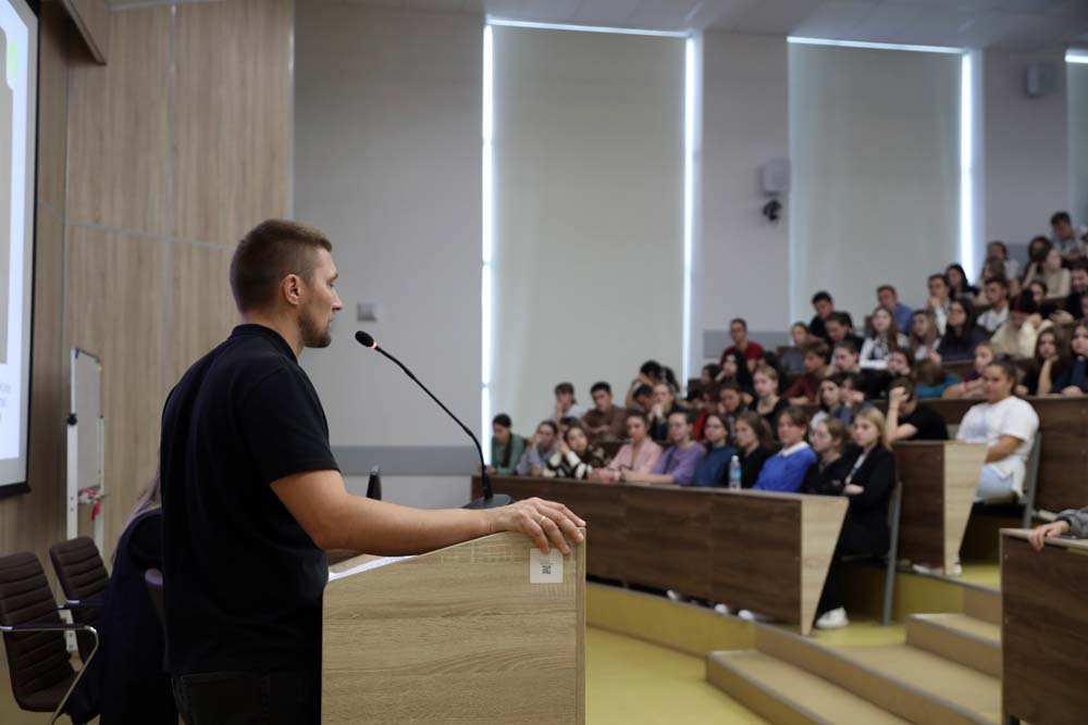 В НИУ «БелГУ» прошла просветительская лекция в рамках проекта «Из варяг в греки»