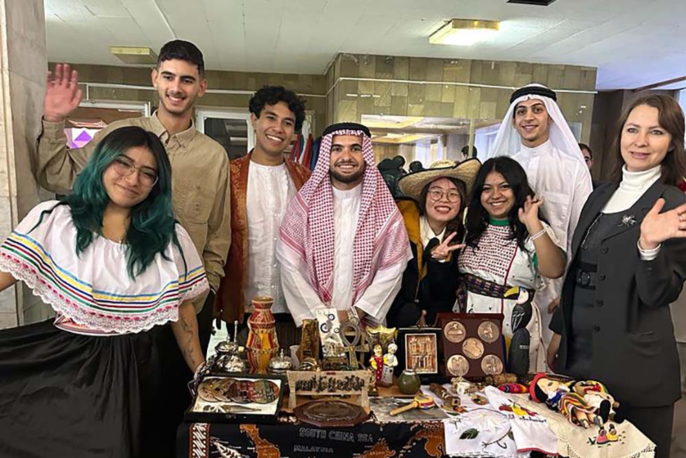 Иностранные студенты НИУ «БелГУ» стали участниками форума «Все флаги в гости к нам!»