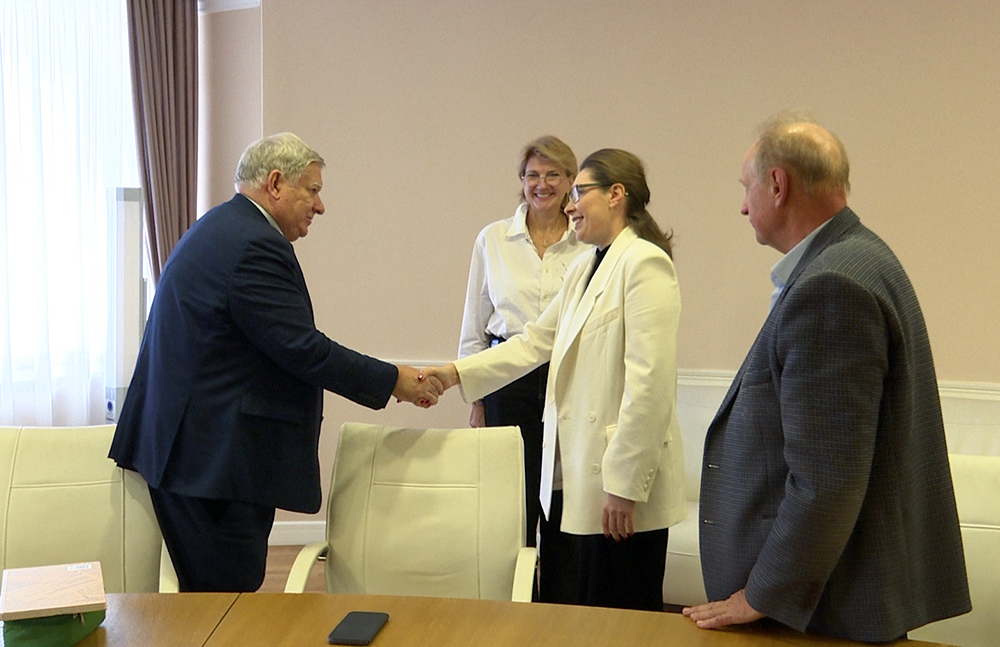 Ведущие вирусологи страны посетили НИУ «БелГУ» с деловым визитом