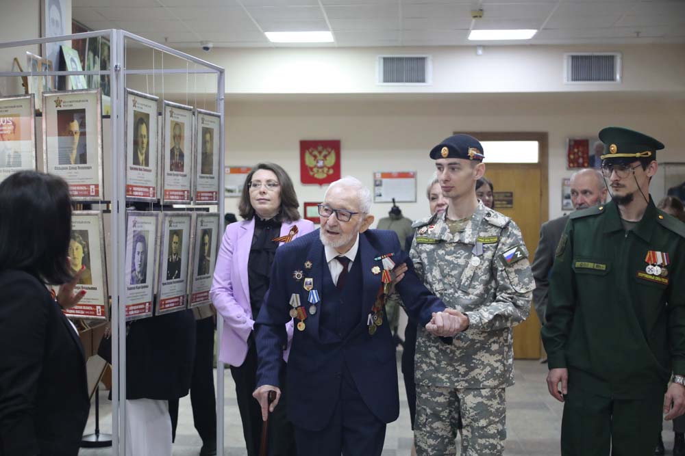 НИУ «БелГУ» поздравил с Днём Победы ветерана Великой Отечественной войны